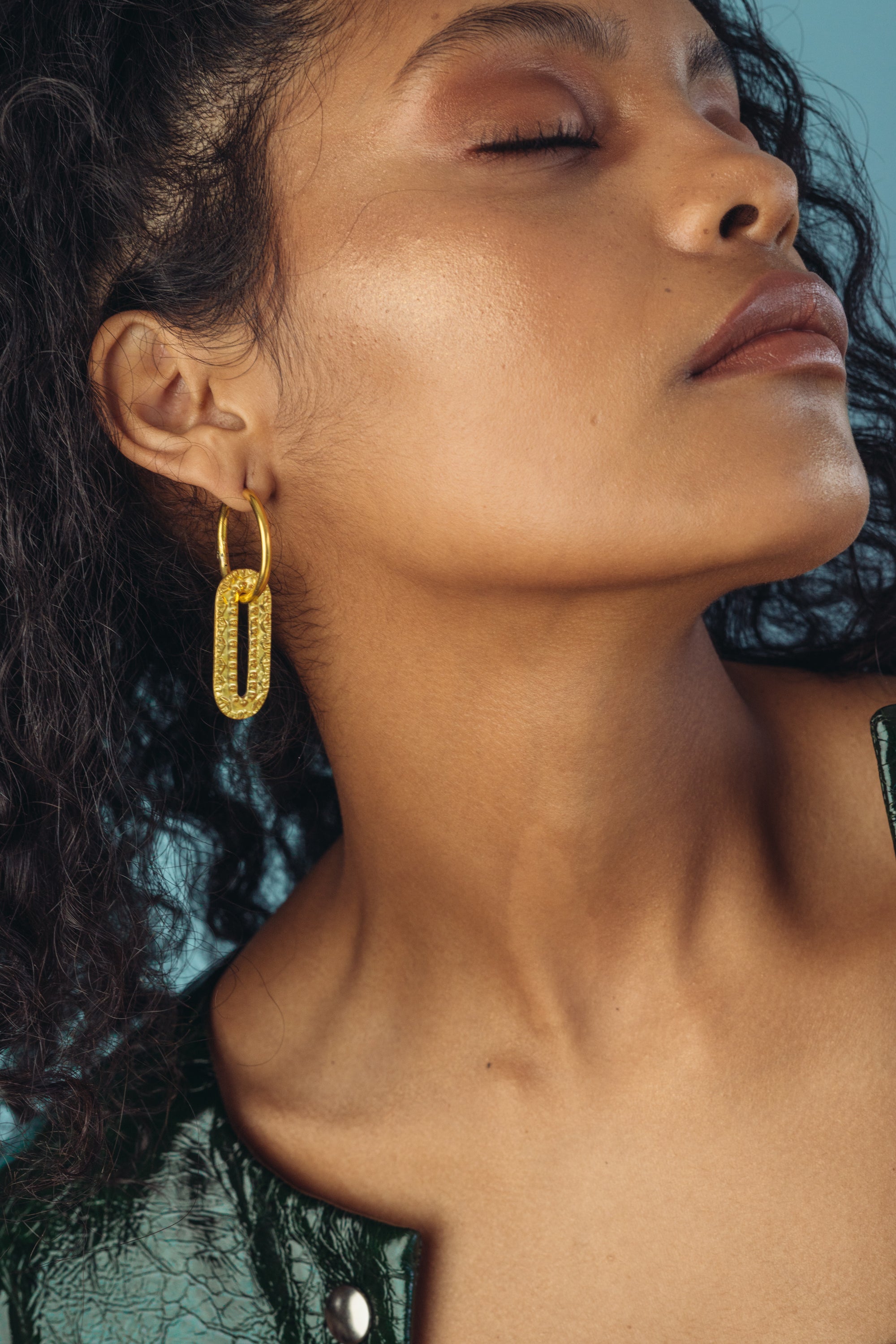 Everyday Hoop with Ripple Dangler